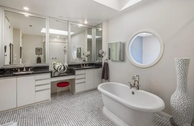 $1,475,000 | 7487 Via De Fortuna, Carlsbad, CA 92009