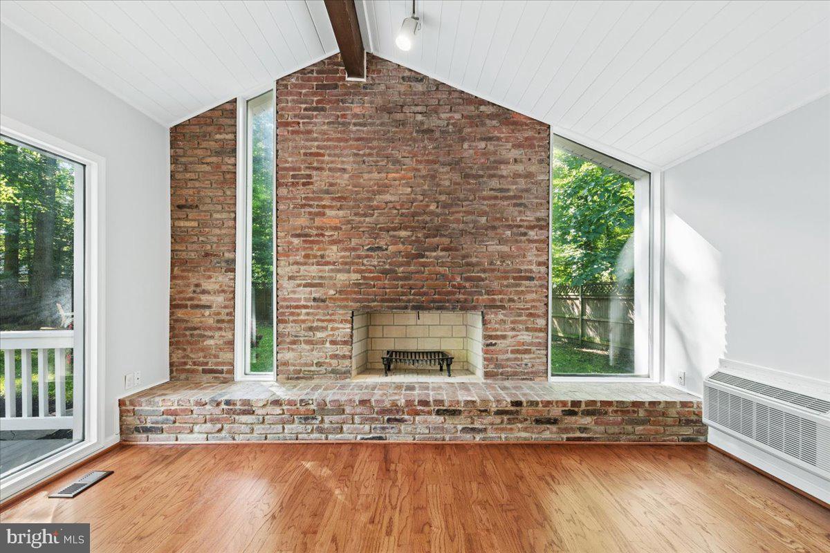2648 Ogleton Road Annapolis, MD 21403 - Photo 3 of 48 Family room with fireplace