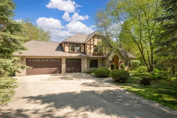 $899,000 | 1937 Sagewood Court Northwest, Rochester, MN 55901