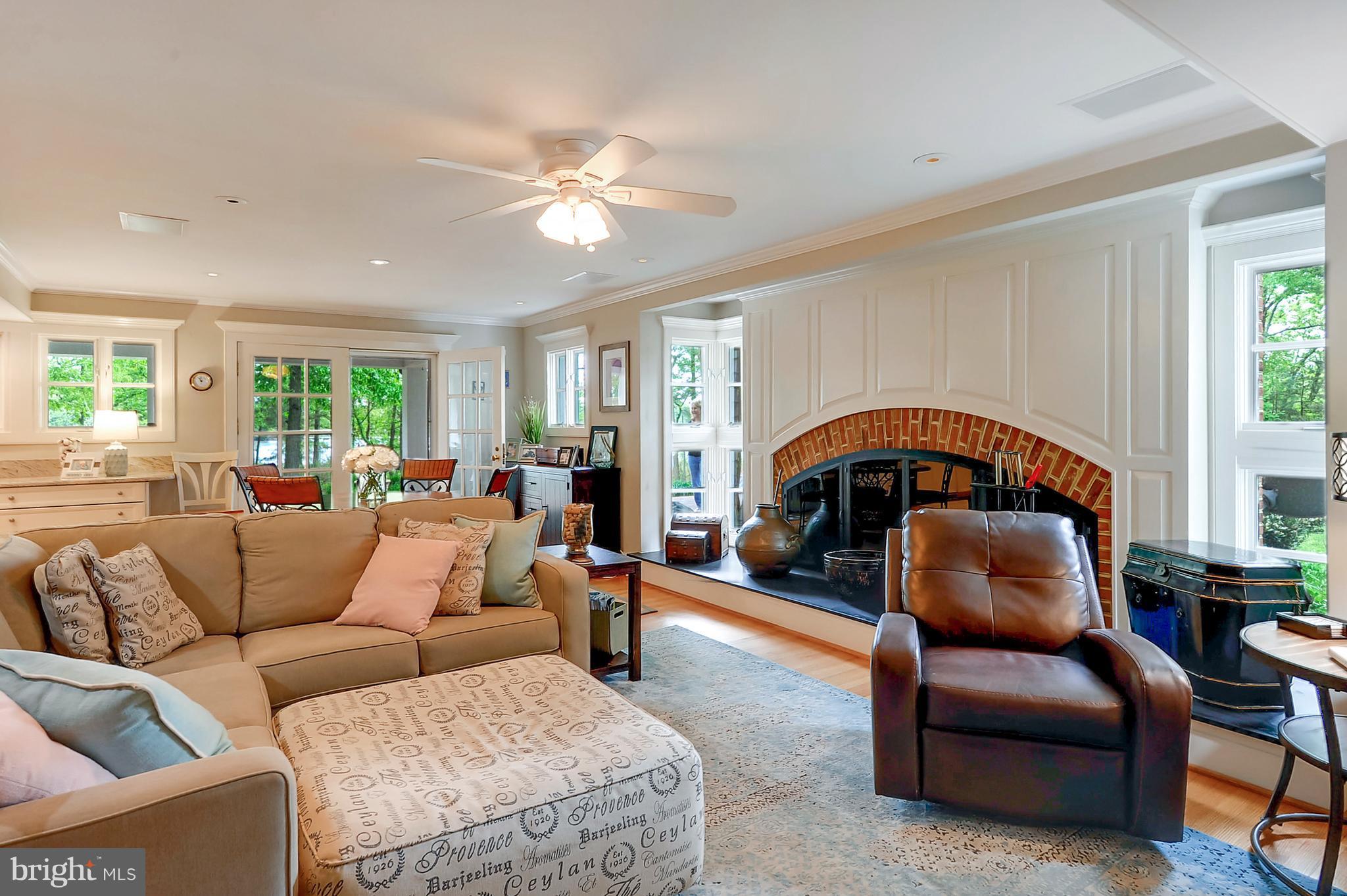 700 Seagull Beach Road Prince Frederick, MD 20678 - Photo 28 of 30 a living room with furniture a couch and a window