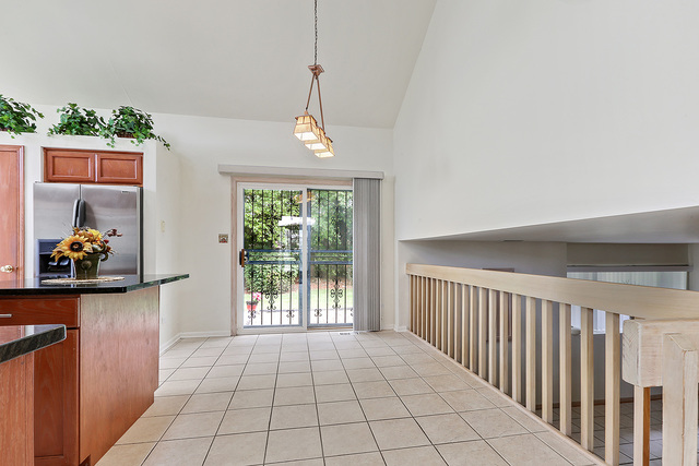 217 Churn Road Matteson, IL 60443 - Photo 5 of 12