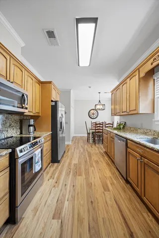 $549,900 | 1220 Bridgewater Lane, Chattanooga, TN 37405