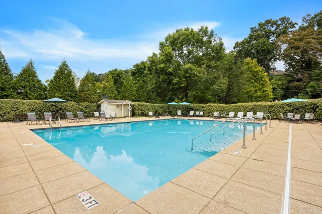 $549,900 | 1220 Bridgewater Lane, Chattanooga, TN 37405