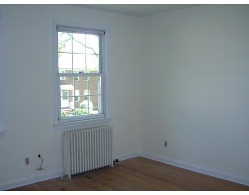 40 Colony Road, Unit 40 West Springfield, MA 01089 - Photo 6 of 10 Gallery Image 6