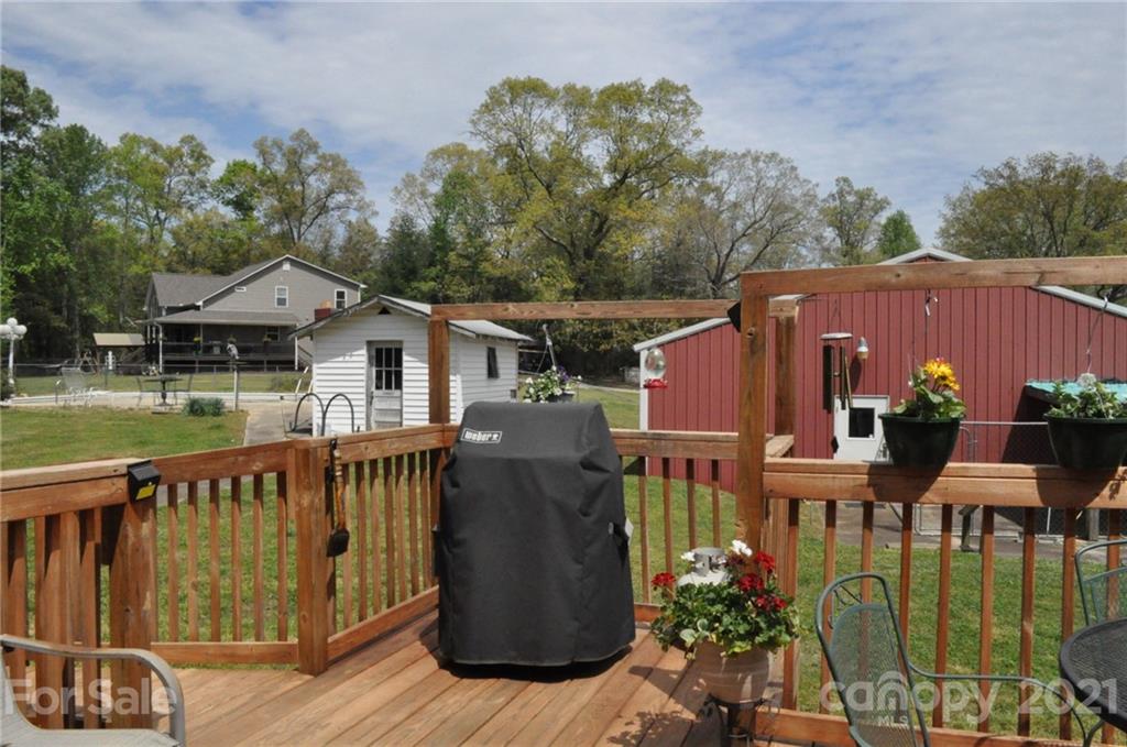 501 Redland Road Landrum, SC 29356 - Photo 9 of 38