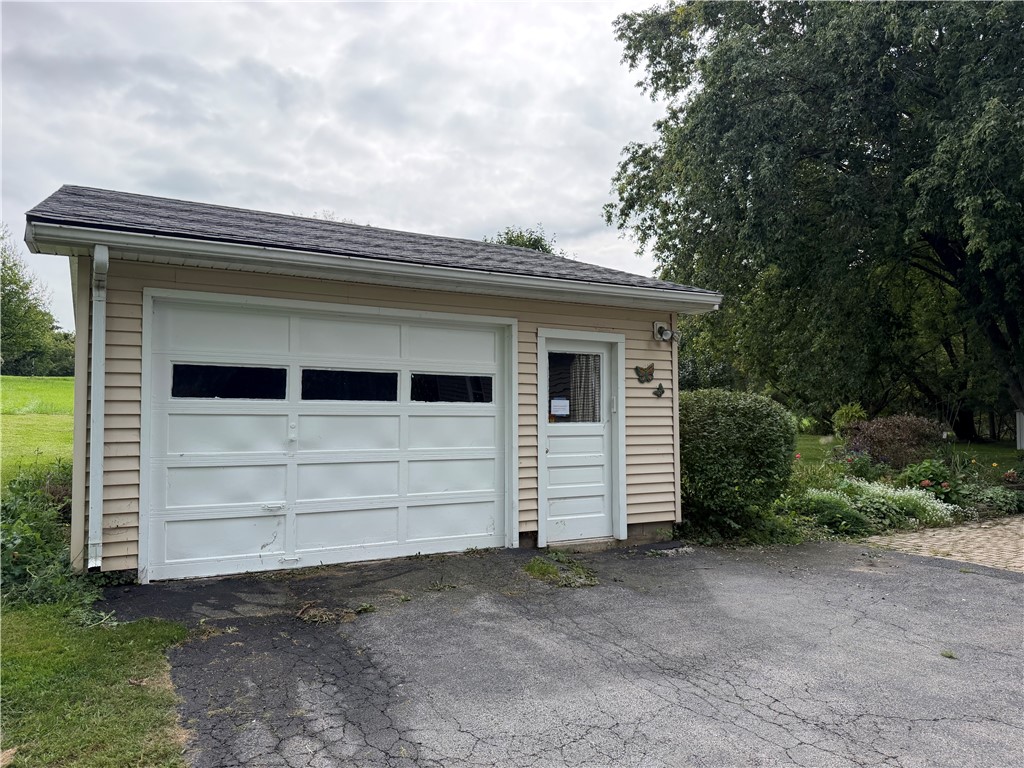 6250 Walkers Corner Road Byron, NY 14422 - Photo 20 of 25 Gallery Image 20