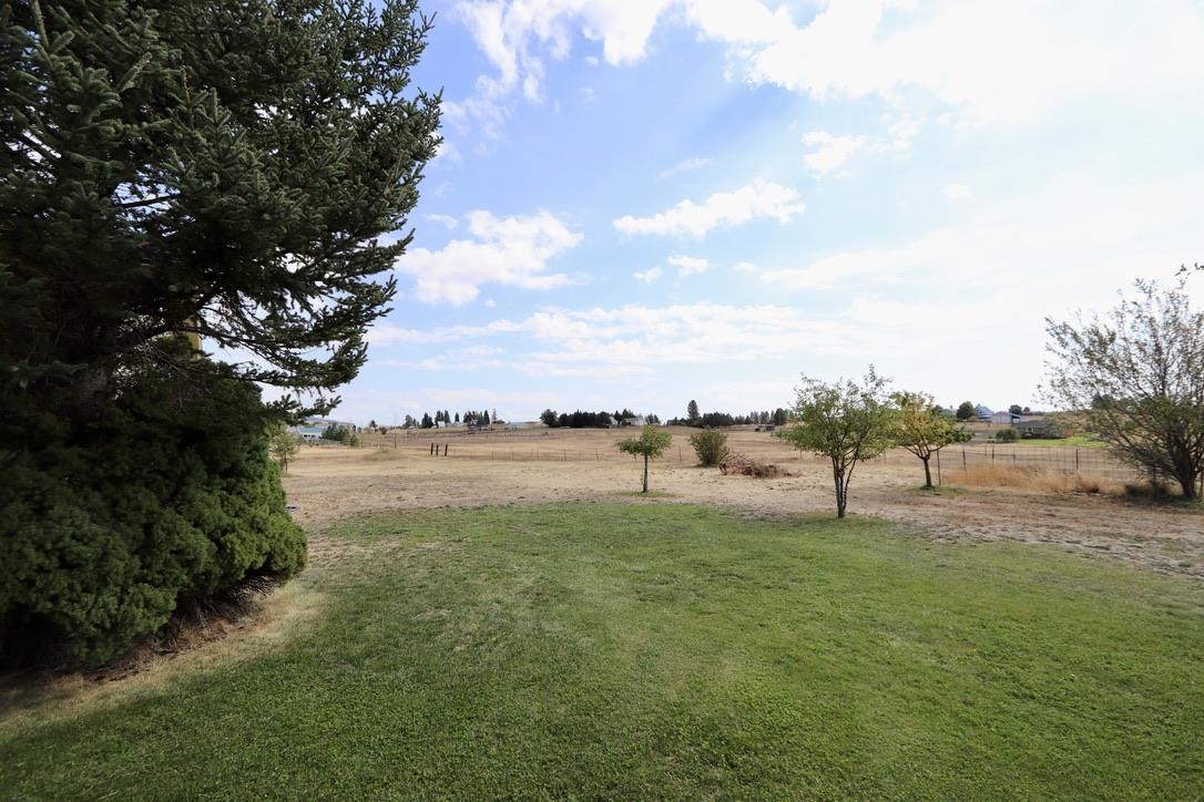 11812 East Connor Road Valleyford, WA 99036 - Photo 40 of 46