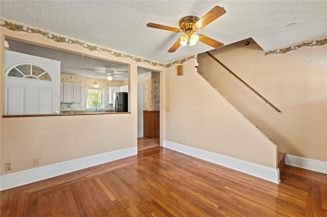 37 George Waterman Road Johnston, RI 02919 - Photo 5 of 27