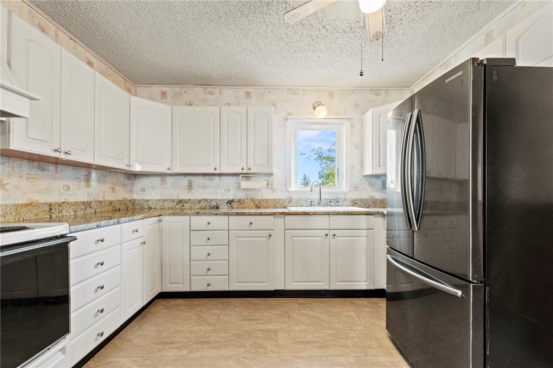 37 George Waterman Road Johnston, RI 02919 - Photo 9 of 27