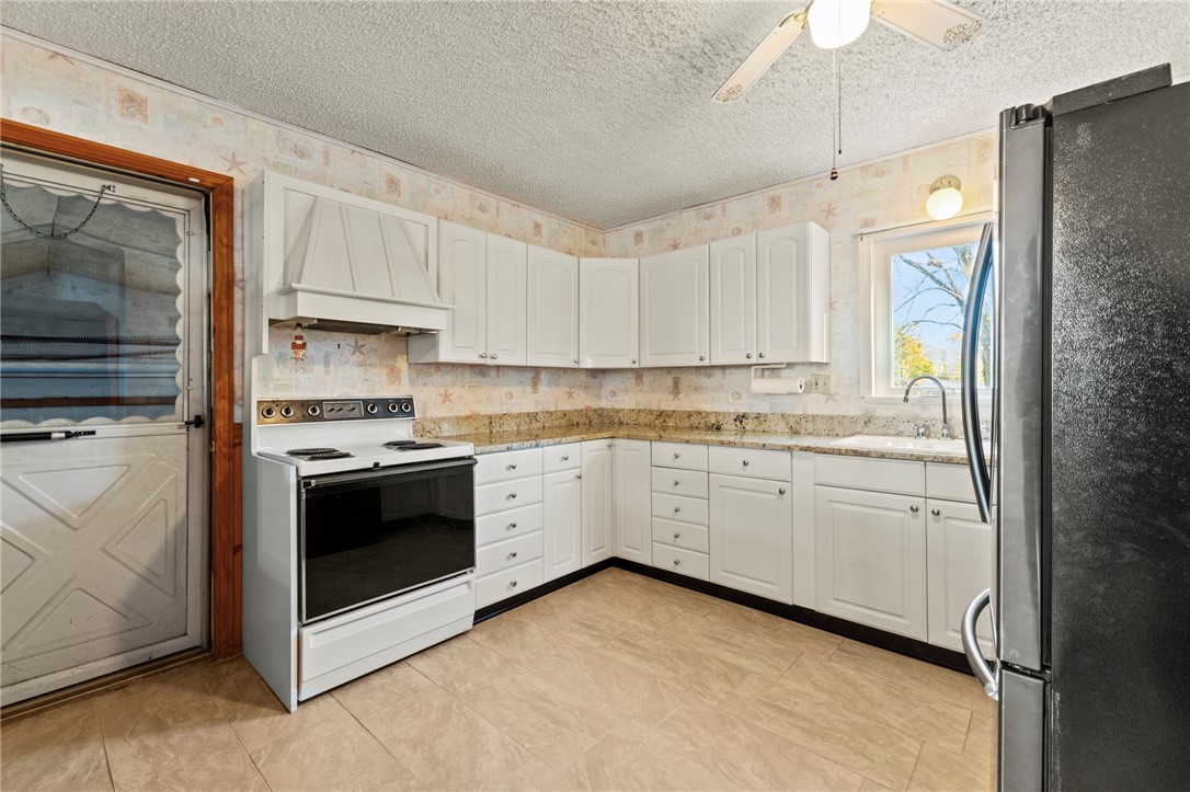 37 George Waterman Road Johnston, RI 02919 - Photo 10 of 27