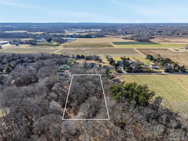 a view of a water with an outdoor space