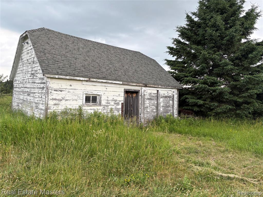 300 East Hubert Road Hubbard Lake, MI 49747 - Photo 5 of 17