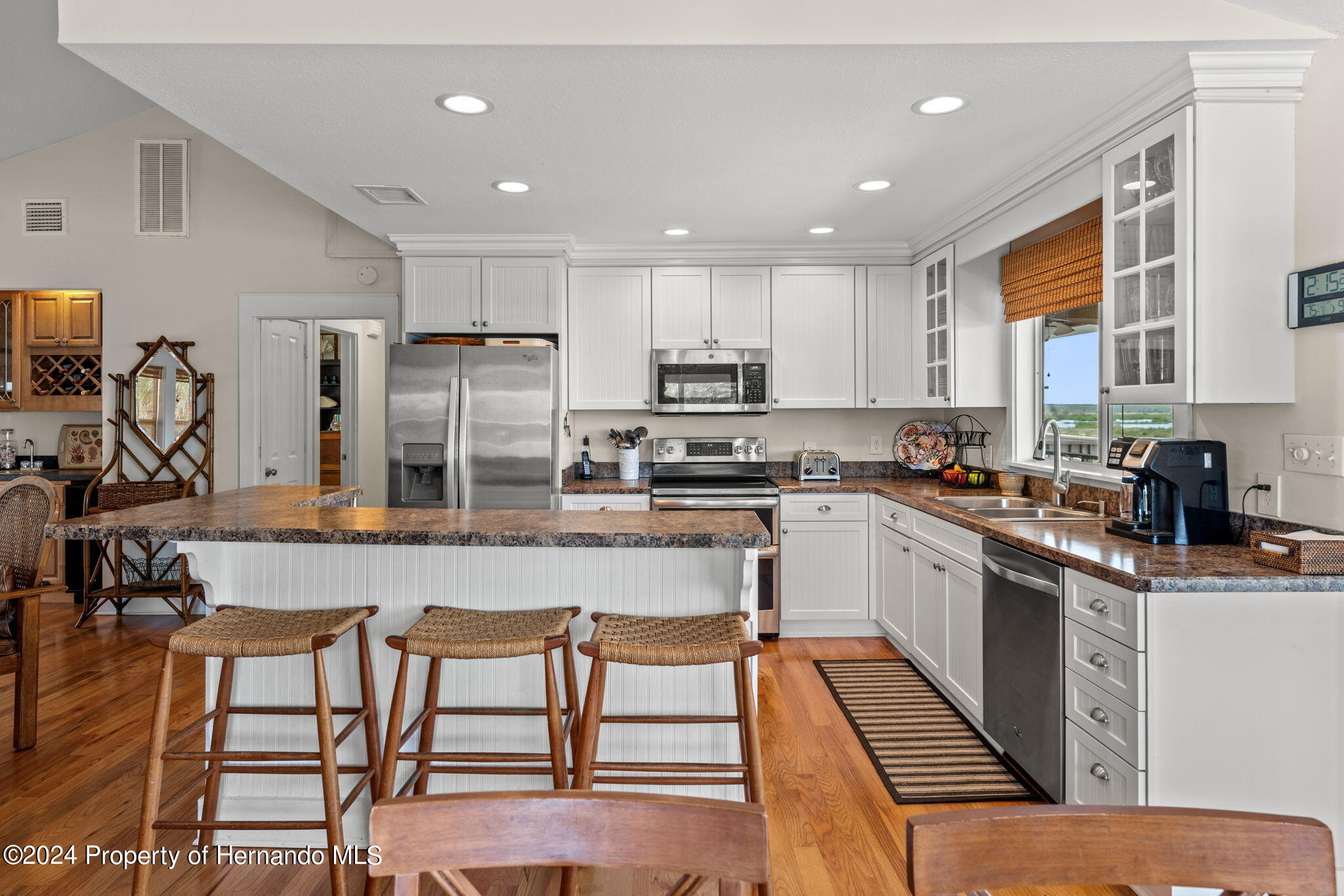10100 Cabana Weeki Wachee, FL 34607 - Photo 14 of 43 10100 Cabana St