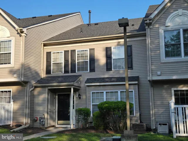$1,900 | 1302 Black Walnut Drive, Unit 1302, Phoenixville, PA 19460