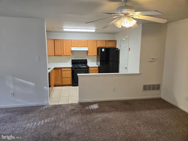 $1,900 | 1302 Black Walnut Drive, Unit 1302, Phoenixville, PA 19460