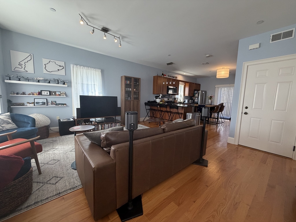 111 Pleasant Street, Unit 4 Boston, MA 02125 - Photo 2 of 19