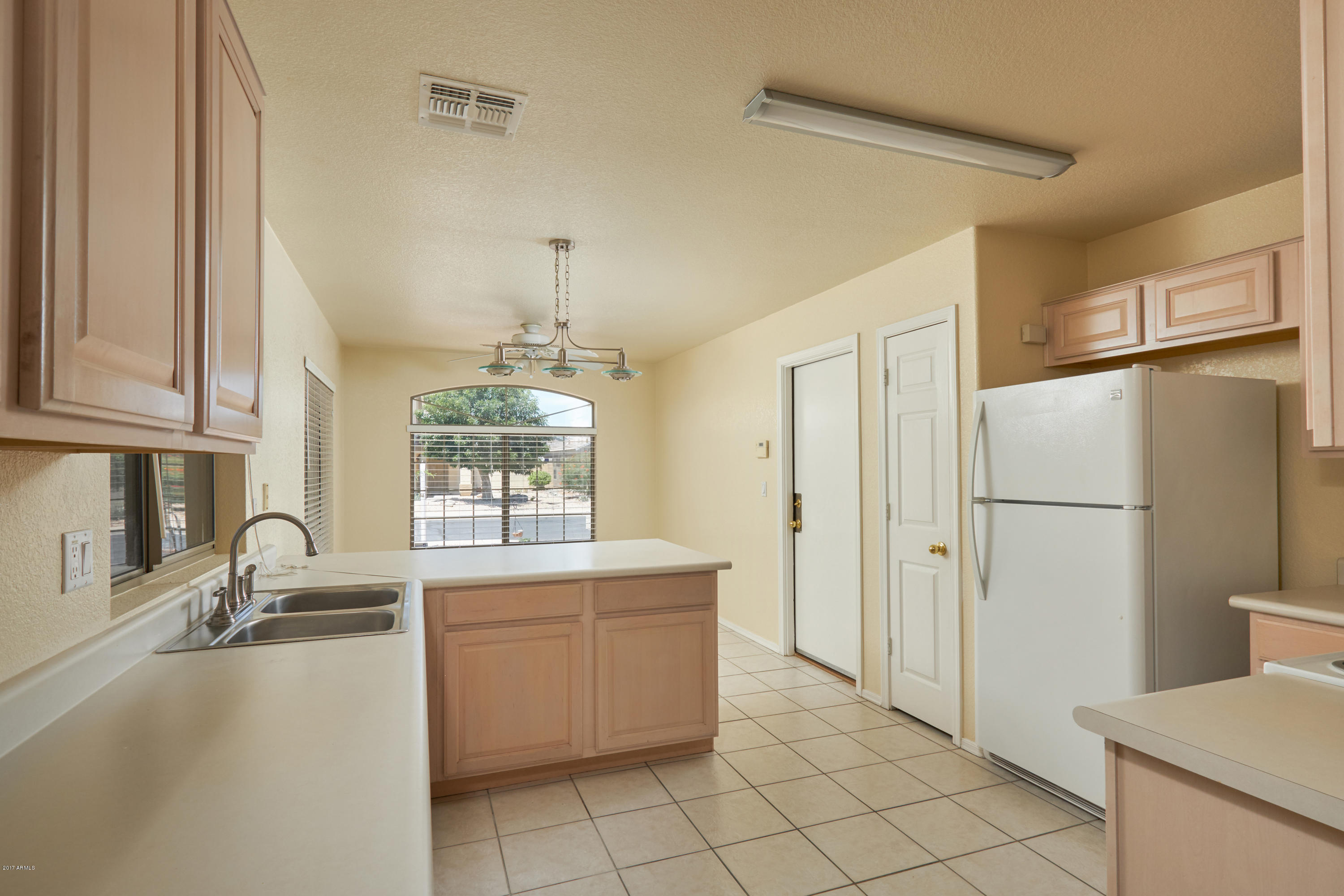 12937 West Redfield Road El Mirage, AZ 85335 - Photo 6 of 17 Kitchen