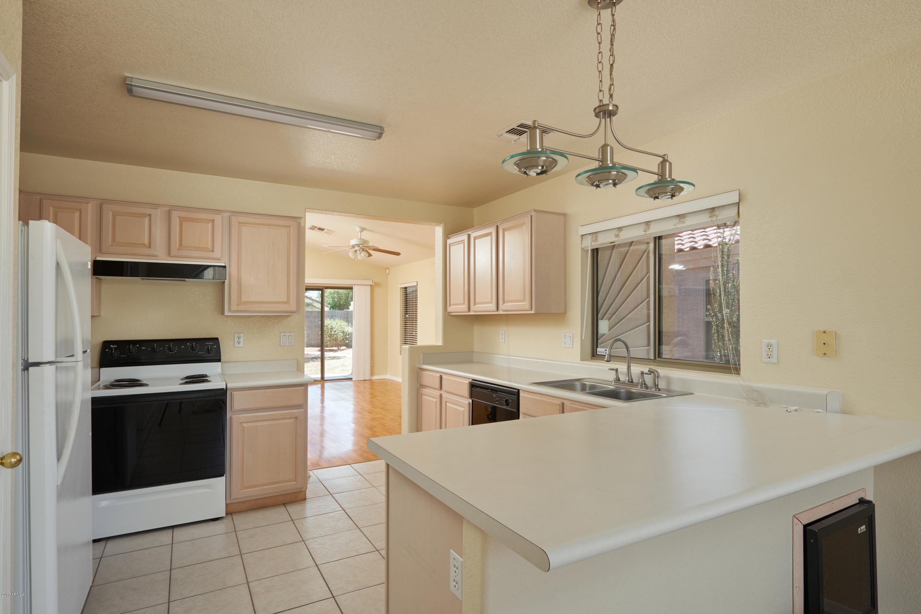12937 West Redfield Road El Mirage, AZ 85335 - Photo 7 of 17 Kitchen