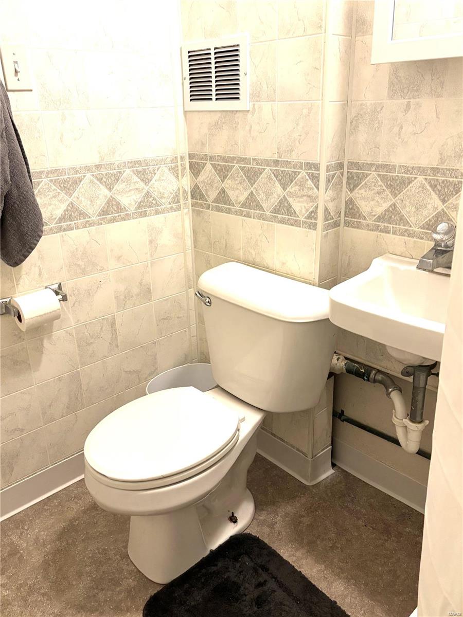 501 Maple Street Greenville, IL 62246 - Photo 13 of 38