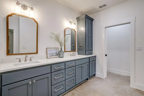 $3,850 | 112 Cardinal Wds, Granbury, TX 76049