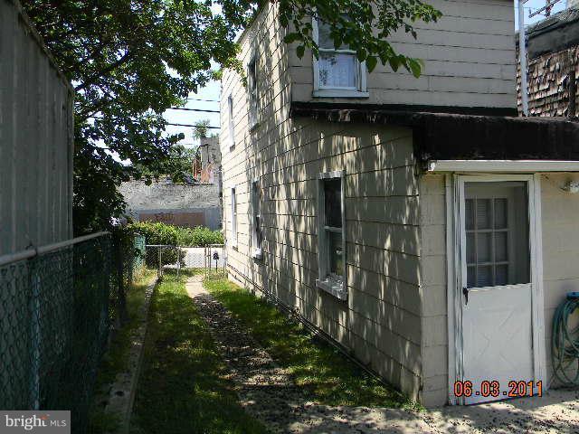 2033 Hollins Ferry Road Baltimore, MD 21230 - Photo 3 of 7 Exterior (Rear)
