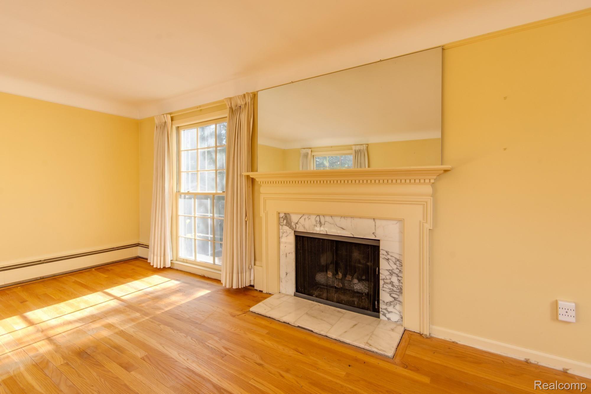 1687 Quarton Road Birmingham, MI 48009 - Photo 13 of 40 DSC_6878enf.jpg