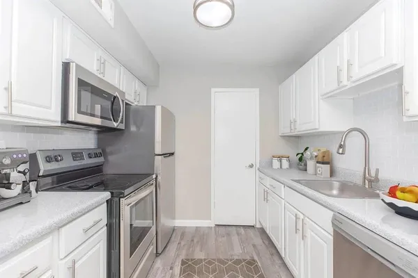$940 | 21717 Inverness Forest Boulevard, Unit 2613, Houston, TX 77073