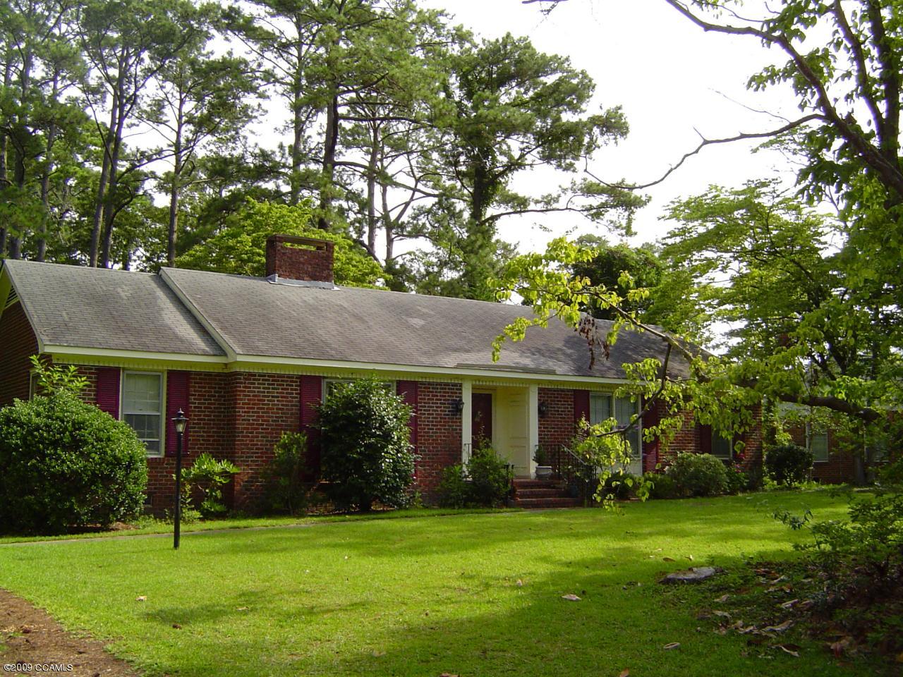 3510 Country Club Road Morehead City, NC 28557 - Photo 1 of 3 front