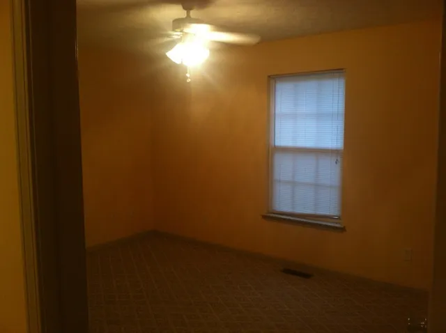 $1,500 | 16017 South Radio Station Road, Seneca, SC 29678