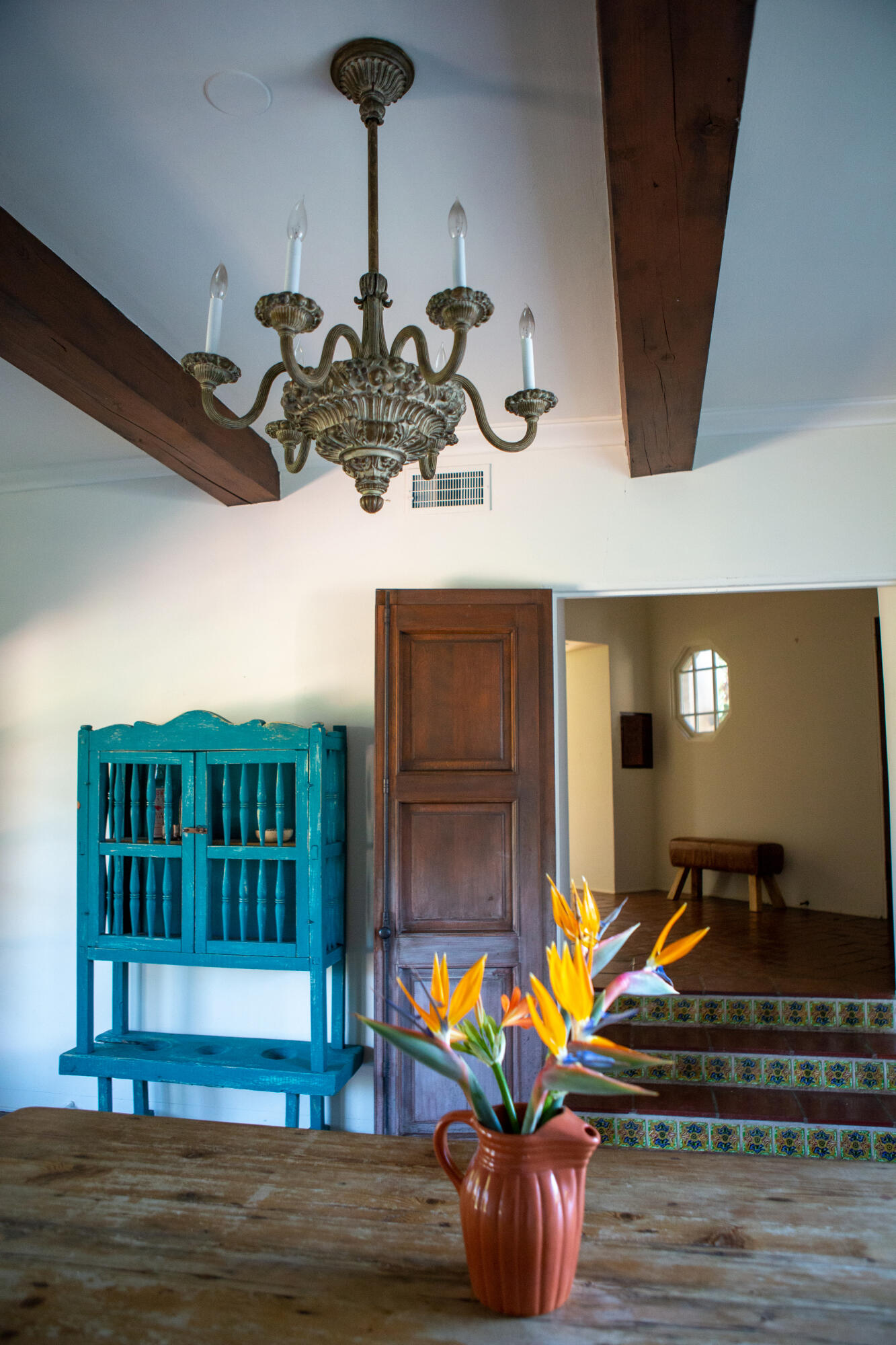 4395 Via Esperanza Santa Barbara, CA 93110 - Photo 6 of 23 a living room with furniture