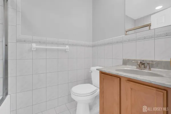 $2,800 | 129 Ademics Way, South Amboy, NJ 08879