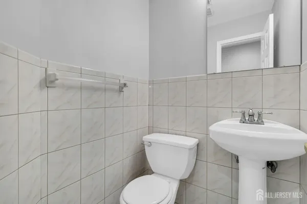 $2,800 | 129 Ademics Way, South Amboy, NJ 08879