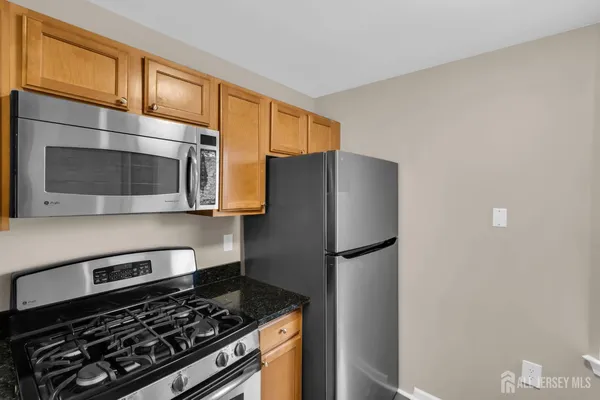 $2,800 | 129 Ademics Way, South Amboy, NJ 08879