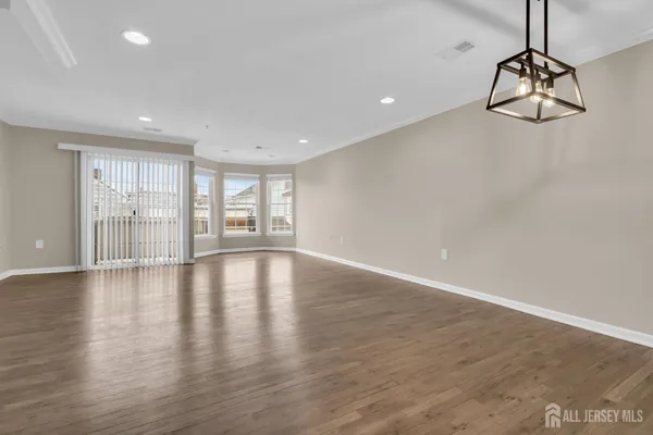 $2,800 | 129 Ademics Way, South Amboy, NJ 08879