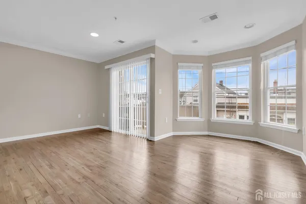 $2,800 | 129 Ademics Way, South Amboy, NJ 08879