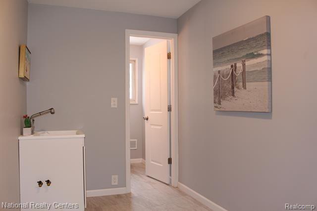 16543 Riverside Street Livonia, MI 48154 - Photo 31 of 33 Gallery Image 31