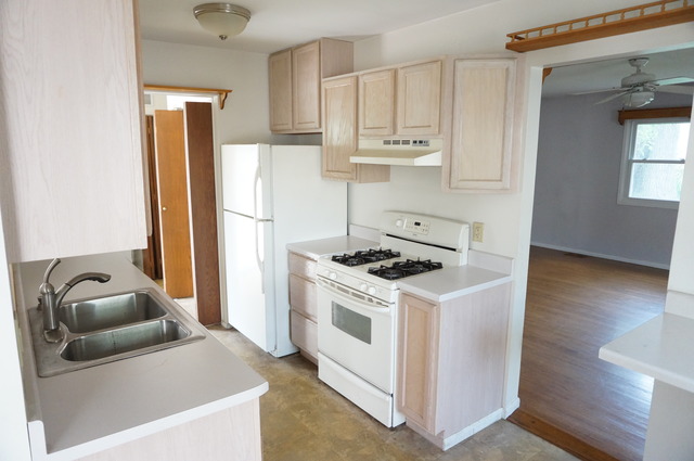 187 Seabury Road Bolingbrook, IL 60440 - Photo 4 of 14