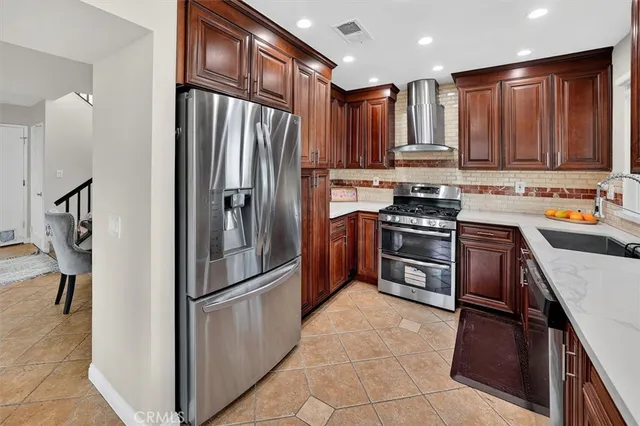 $695,000 | 26530 Goldfinch Place, Canyon Country, CA 91351