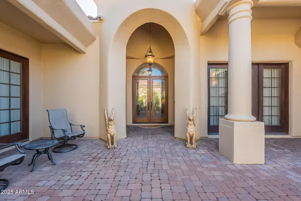 $1,399,500 | 311 East Wexford Cove, Phoenix, AZ 85020