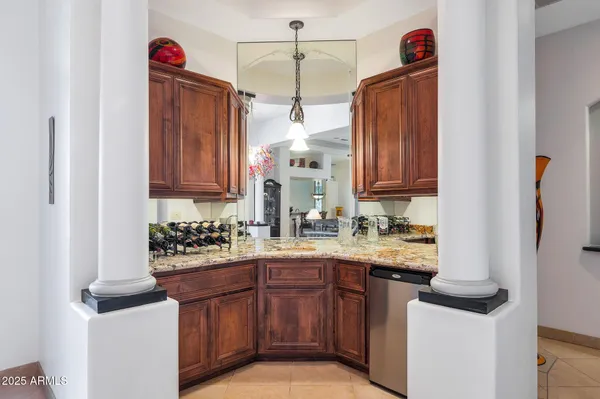 $1,399,500 | 311 East Wexford Cove, Phoenix, AZ 85020
