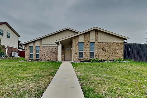 $2,300 | 3704 Fairfield Drive, Carrollton, TX 75007