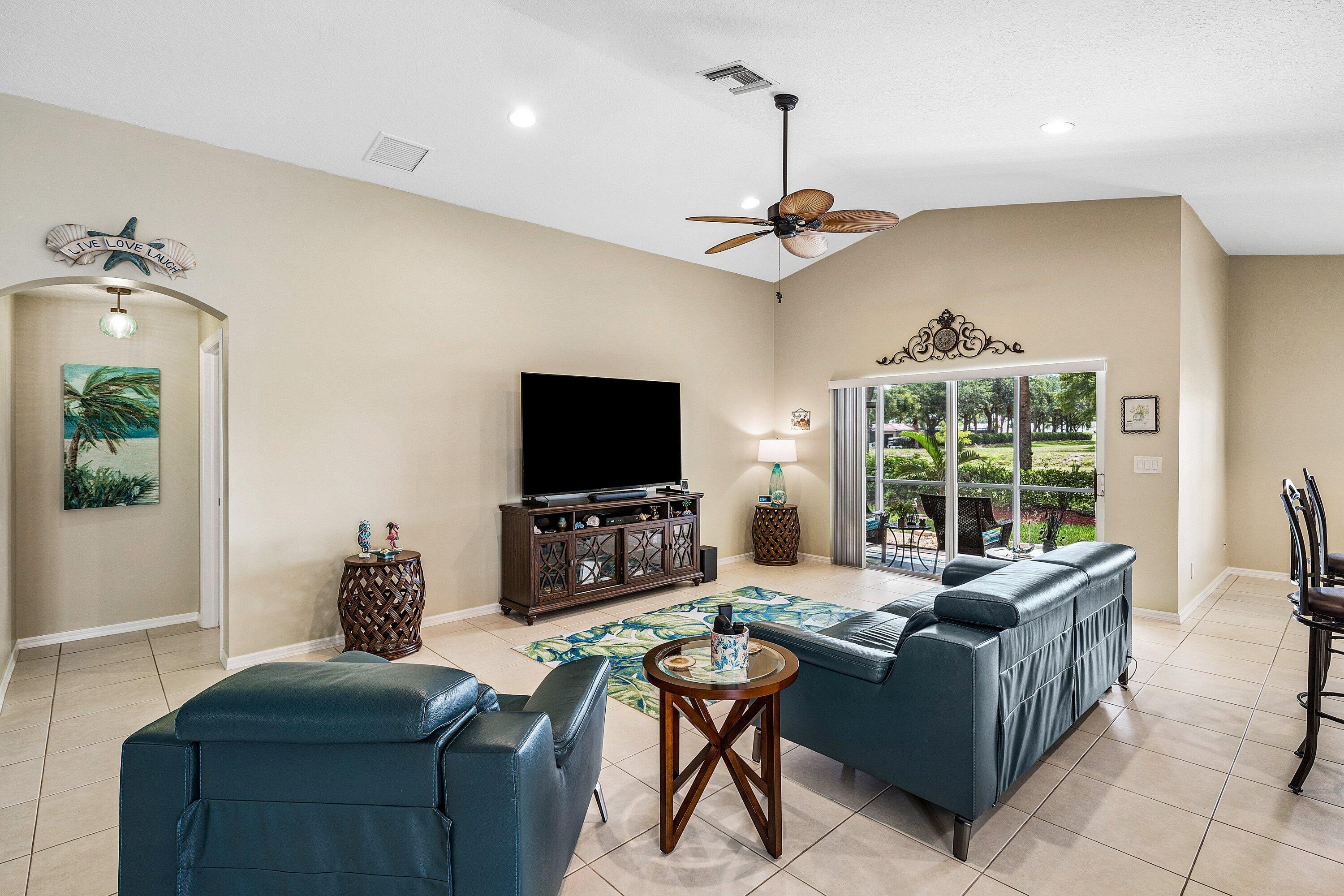 12095 Roma Road Boynton Beach, FL 33436 - Photo 7 of 54 Great Room