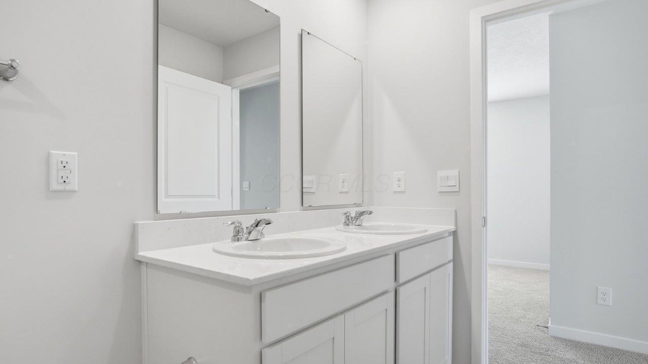 6350 Ripken Street Columbus, OH 43228 - Photo 33 of 57 _0013_032