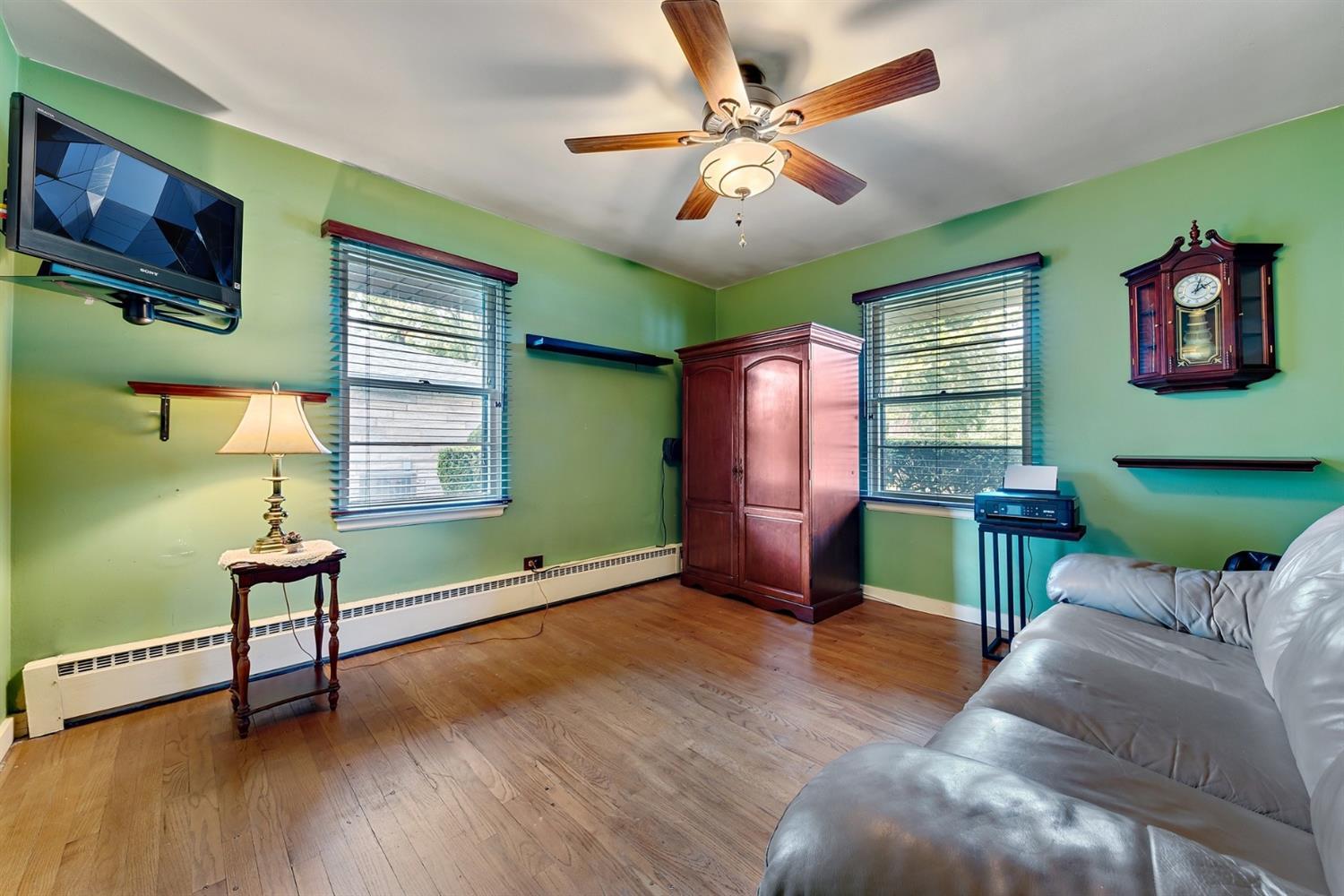 1536 Ridge Road Munster, IN 46321 - Photo 12 of 18 Gallery Image 12