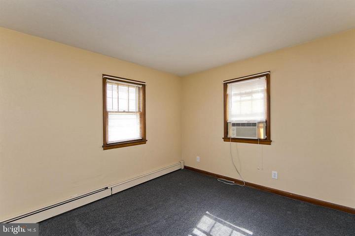 1610 South Loudoun Street Winchester, VA 22601 - Photo 15 of 38 an empty room with a window