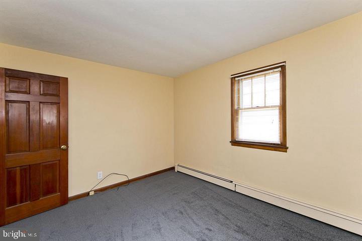 1610 South Loudoun Street Winchester, VA 22601 - Photo 16 of 38 an empty room with windows