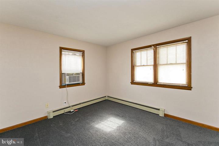 1610 South Loudoun Street Winchester, VA 22601 - Photo 19 of 38 an empty room with a window