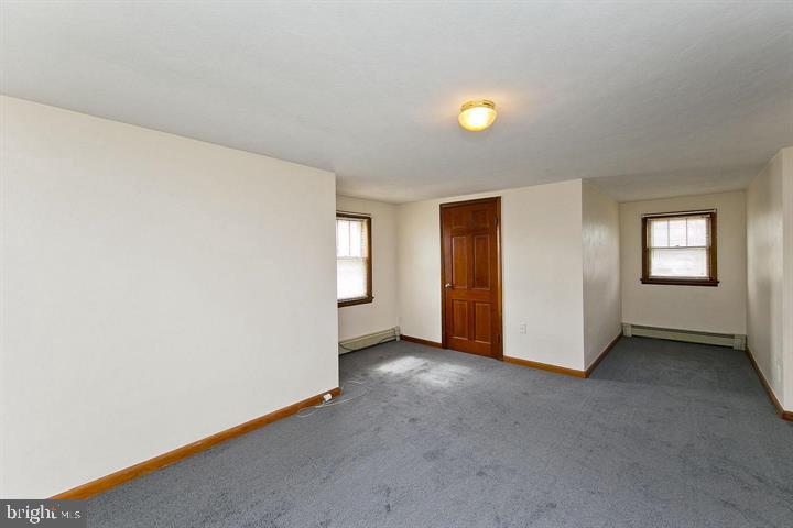 1610 South Loudoun Street Winchester, VA 22601 - Photo 26 of 38 an empty room with windows