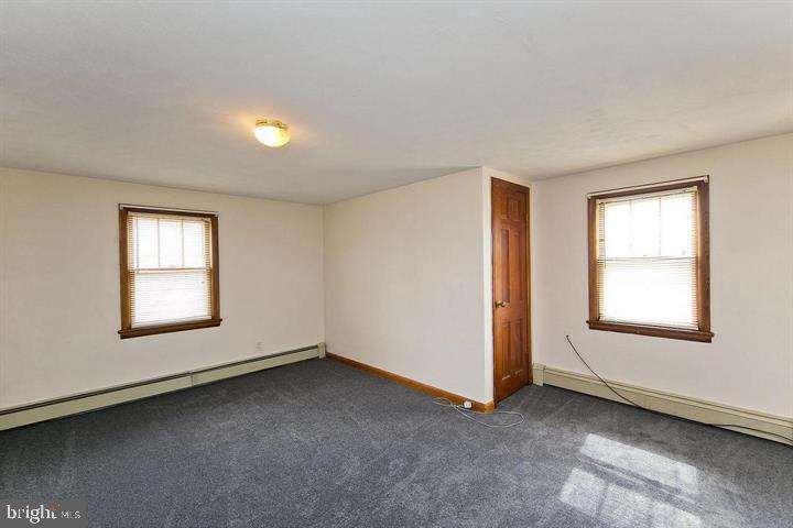 1610 South Loudoun Street Winchester, VA 22601 - Photo 27 of 38 an empty room with a window