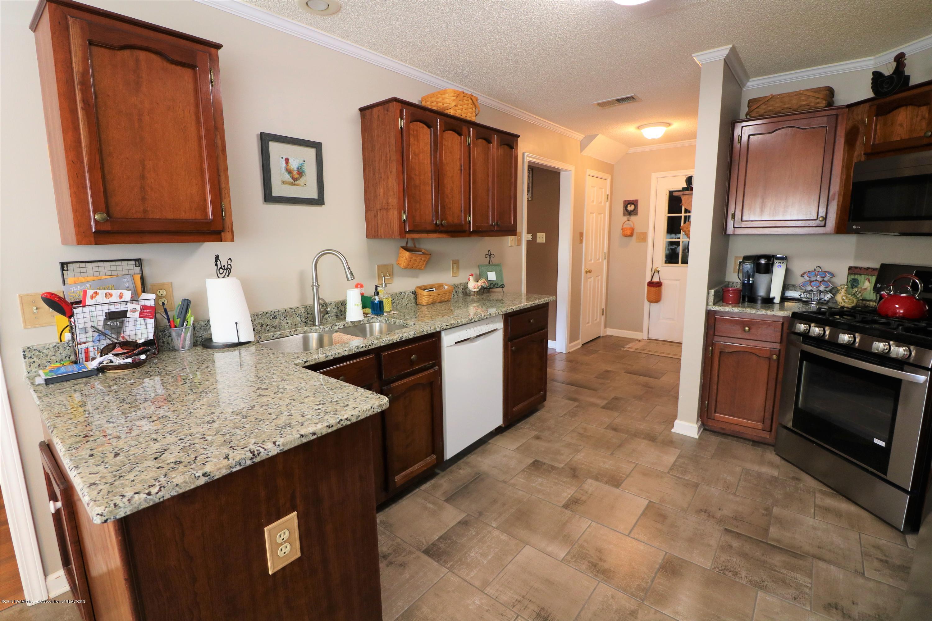 447 Timber Way South Hernando, MS 38632 - Photo 9 of 26 IMG_2647